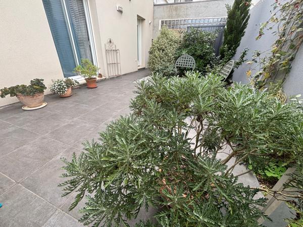 Mérignac (33700) MAISON 5 CHAMBRES BUREAU PLACE CAPEYRON