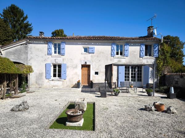Maison à vendre 6 pièces SEGONZAC (16)