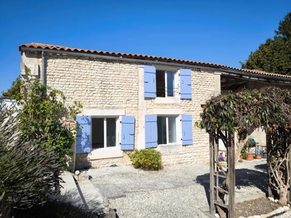Maison à vendre 6 pièces SEGONZAC (16)