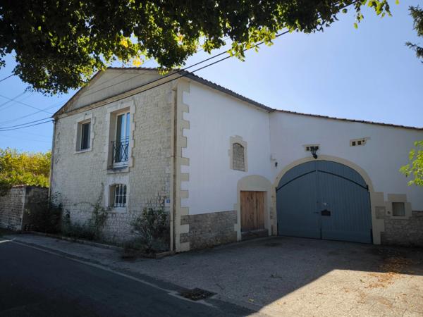 Maison à vendre 6 pièces SEGONZAC (16)