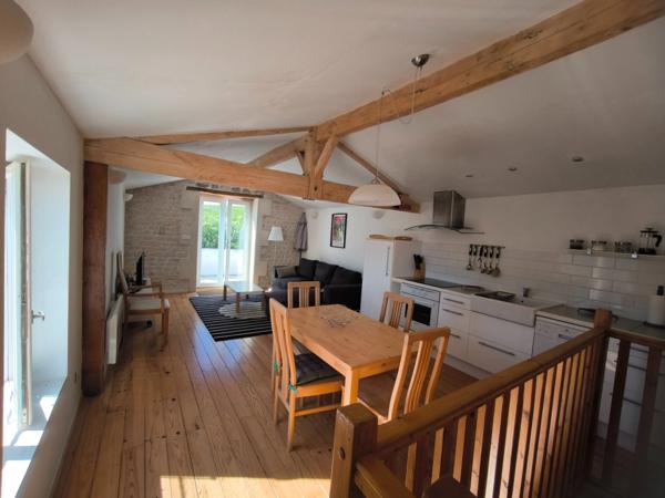 Maison à vendre 6 pièces SEGONZAC (16)