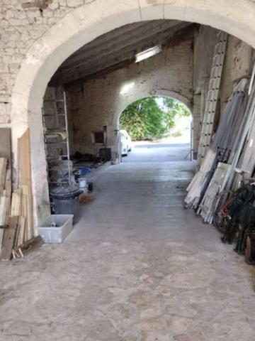Maison à vendre 6 pièces SEGONZAC (16)