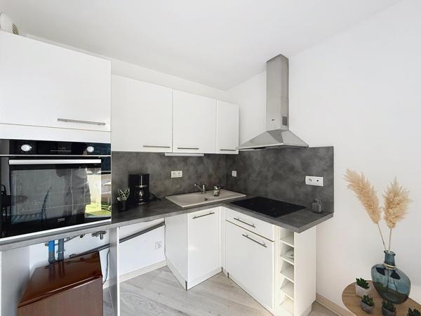 T3 en DERNIER ETAGE  avec GARAGE- CAVE et TERRASSE