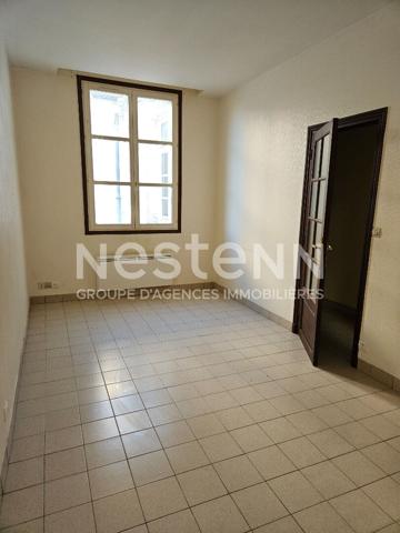 APPARTEMENT DE TYPE 2 A LOUER A LOCHES.