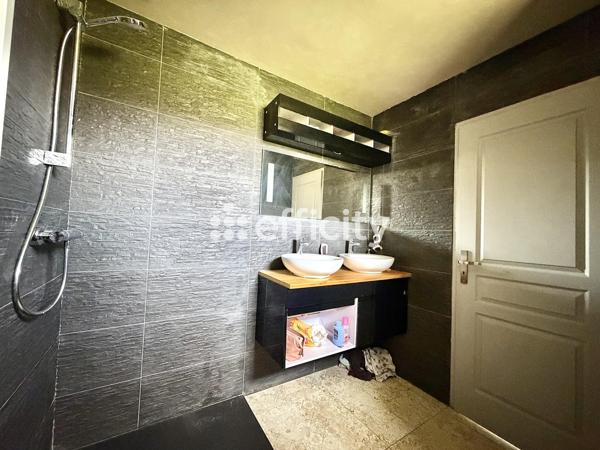 Maison 6 pièces - 177 m²