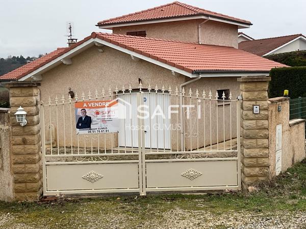 Maison lumineuse de 99 m² avec piscine et un vaste terrain ,vrai coin de paradis