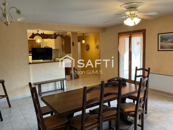 Maison lumineuse de 99 m² avec piscine et un vaste terrain ,vrai coin de paradis