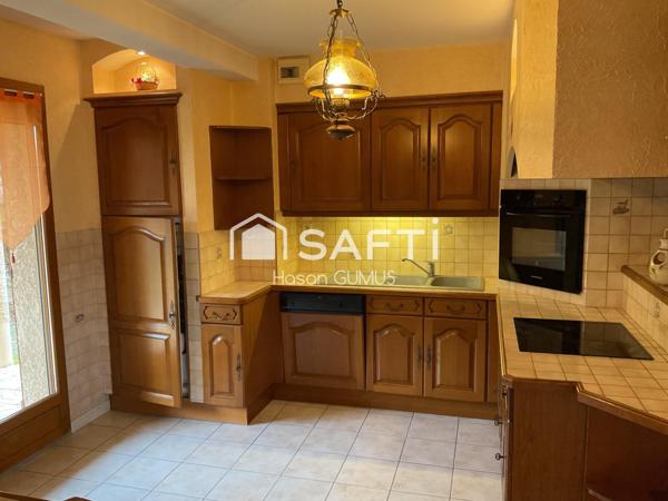 Maison lumineuse de 99 m² avec piscine et un vaste terrain ,vrai coin de paradis