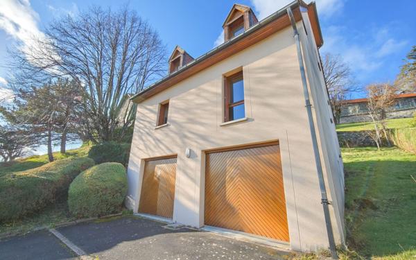 Maison à vendre    5 pièces • 126 m2 Aurillac