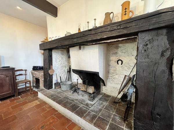 Mauvezin (32120) La “Maison dans les bois” – Authentique Gasconne en pierre sur près de 2 hectares