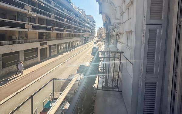 Appartement à vendre    3 pièces • 94 m2 Nice