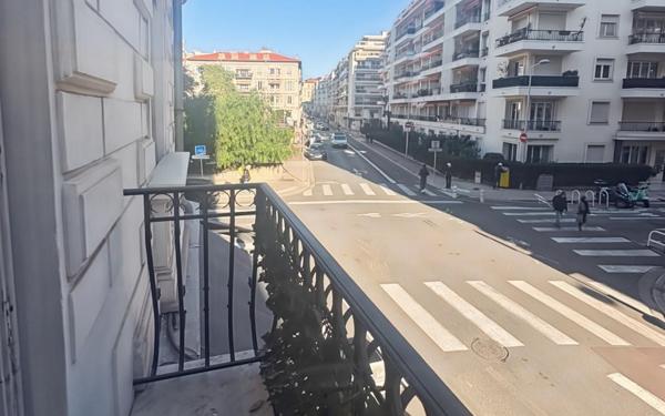 Appartement à vendre    3 pièces • 94 m2 Nice