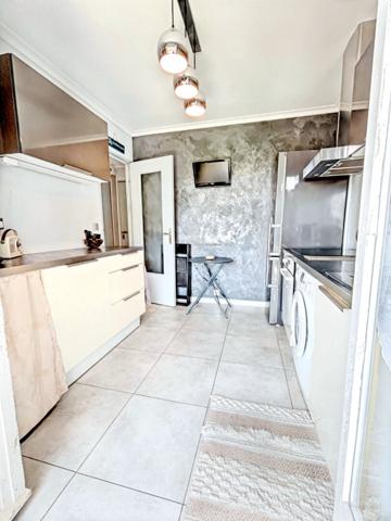 Excellent standing: 2 pièces traversant avec vue mer exceptionnelle