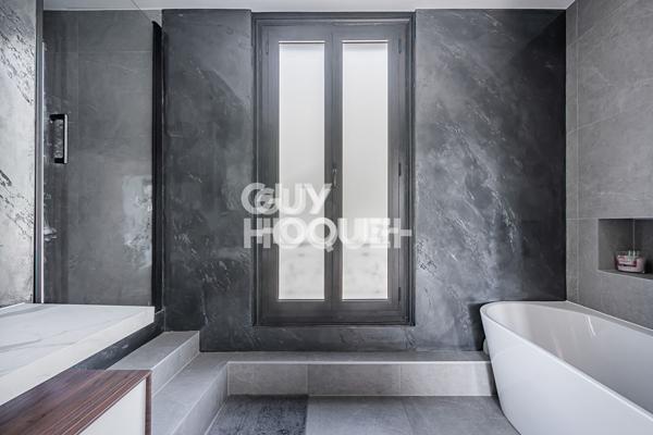Maison d'exception -128 m2 -100 m2 de jardin arboré