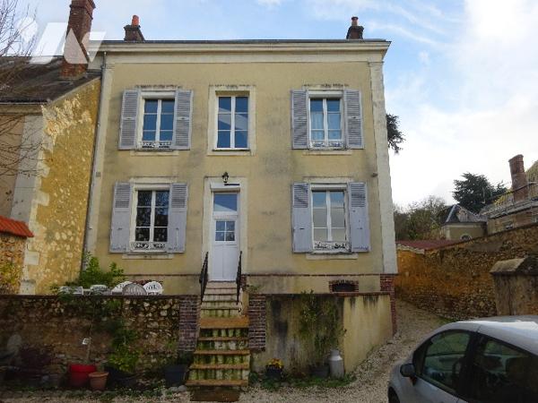 MAISON A VENDRE AU CENTRE DE NOGENT LE ROTROU