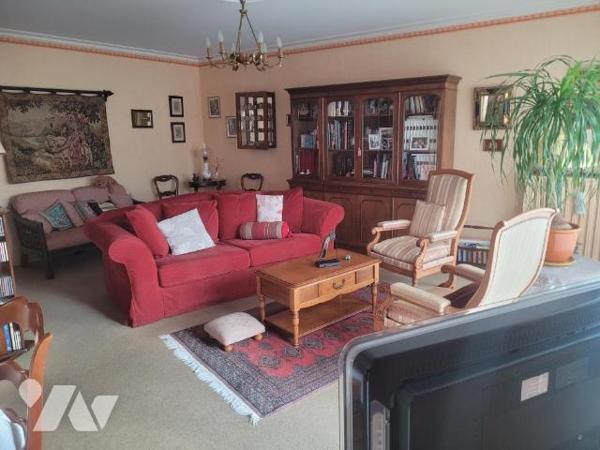 LAVAL - APPARTEMENT T4 