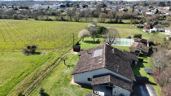 Maison de 6 chambres avec piscine et grand terrain à Miramont