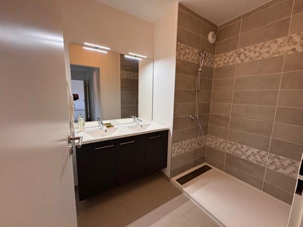 Appartement 3 pièce(s) 2 chambre(s) 61.77 m²