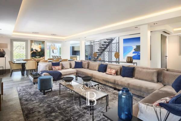 Antibes, Villa 5 Chambres -  220 m² à vendre