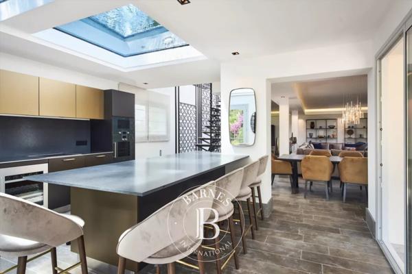 Antibes, Villa 5 Chambres -  220 m² à vendre