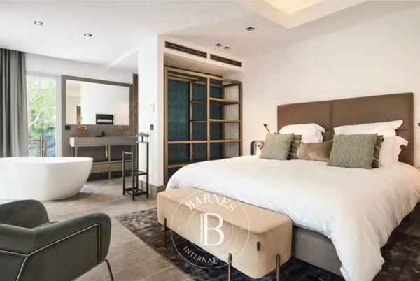 Antibes, Villa 5 Chambres -  220 m² à vendre