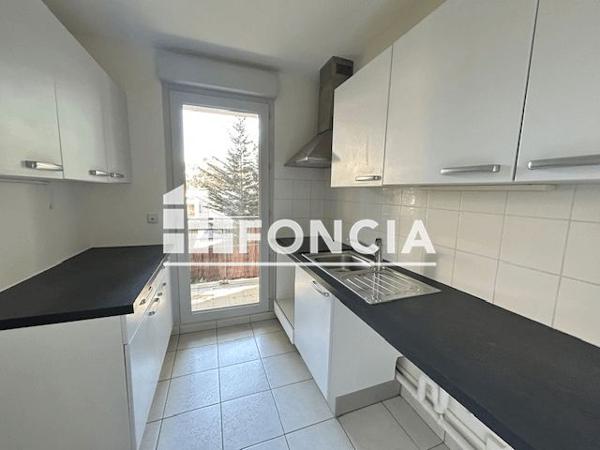 Location Appartement 3 pièces 68 m² - 4 TER PLACE ST LUC Sainte Foy Les Lyon 69110