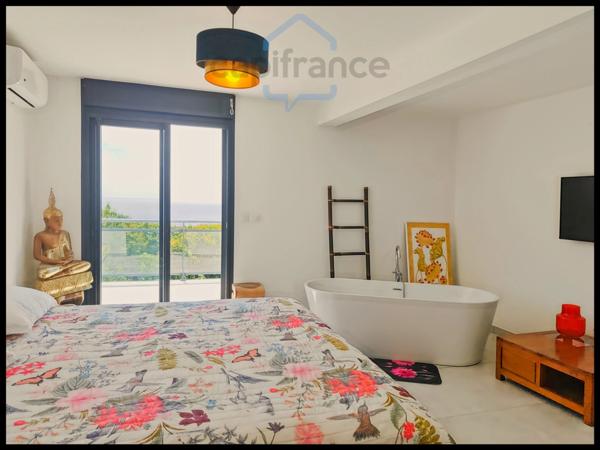 Villa contemporaine F6 avec piscine & vue mer – Sainte-Rose