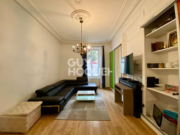 Appartement T4 traversant en rez-de-chaussée avec grande terrasse dans le centre-ville de Givors