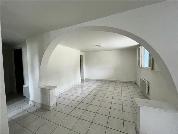 Immeuble à vendre |  Lavardac |  240 m²