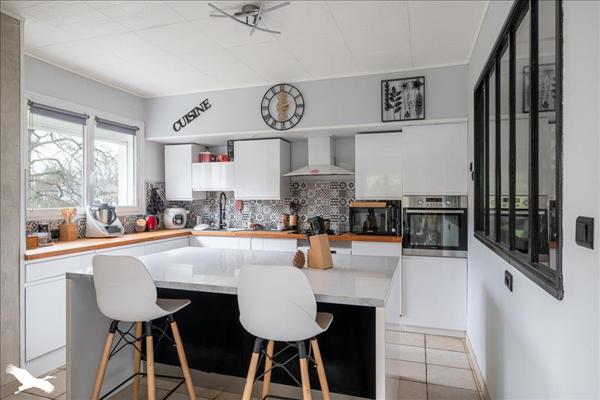 Maison à vendre |  Saint-Georges-des-Coteaux |  4 pièces | 116 m²