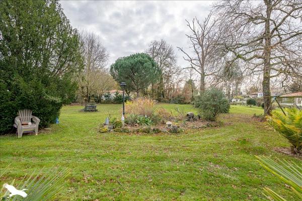 Maison à vendre |  Saint-Georges-des-Coteaux |  4 pièces | 116 m²