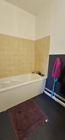 La Roseraie, proche du métro des argoulets.T3 vendu loué