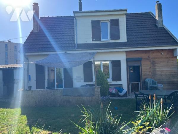 Maison 4 chambres avec cour et garage