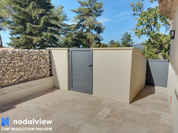 Faucon (84110) Villa contemporaine et récente de 150 m² environ avec garage sur terrain paysagé avec piscine et Vue Mont Vent