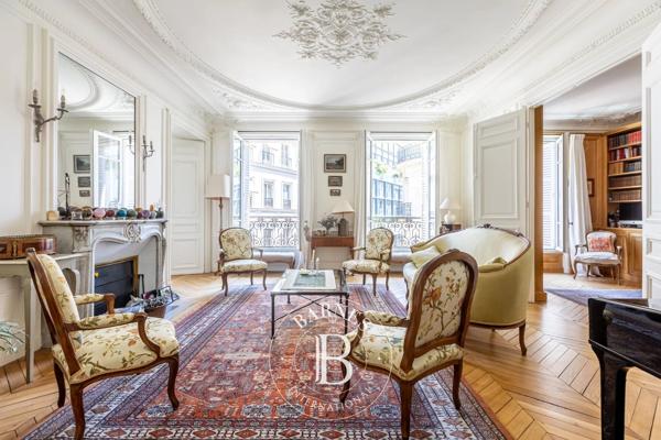 Paris 8ème, Appartement 3 Chambres -  135 m² à vendre