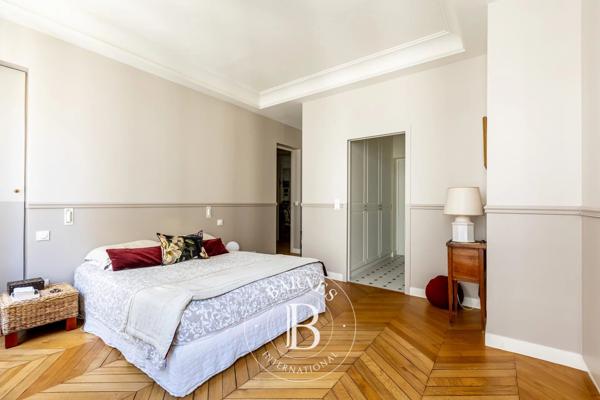 Paris 8ème, Appartement 3 Chambres -  135 m² à vendre