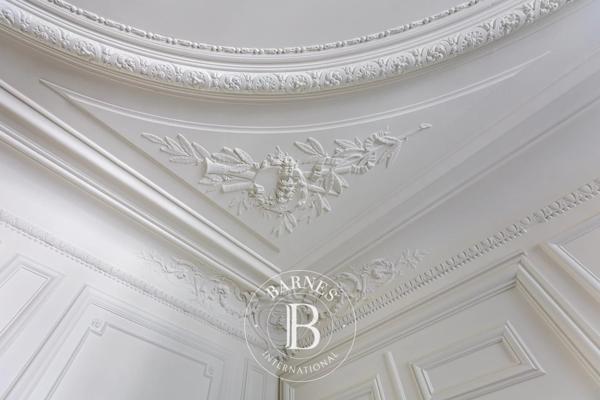 Paris 8ème, Appartement 3 Chambres -  135 m² à vendre