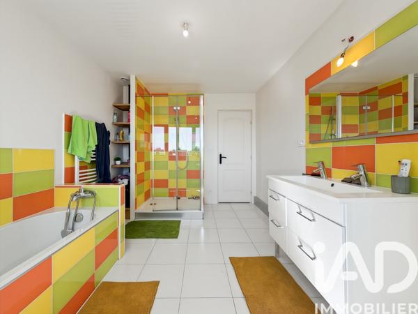 Maison à vendre 6 pièces 186 m² Laval