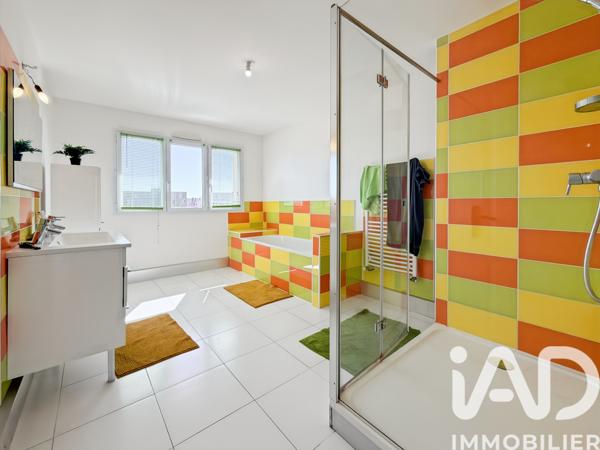 Maison à vendre 6 pièces 186 m² Laval