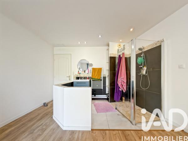Maison à vendre 6 pièces 186 m² Laval