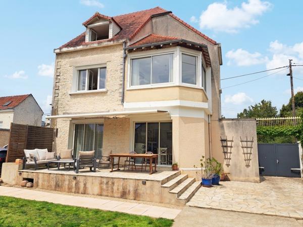 Maison 8 pièces à vendre Châtellerault - 86100 / Réf: 12041