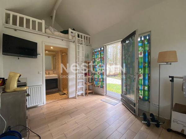 Demeure de caractère avec piscine chauffée, studio indépendant et parc arboré de 2 546 m²