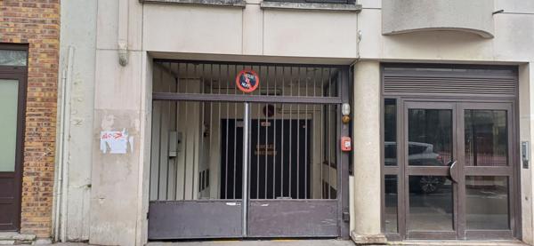 Achat parking / box Paris 20 - 1 pièce(s) - 10 000 €