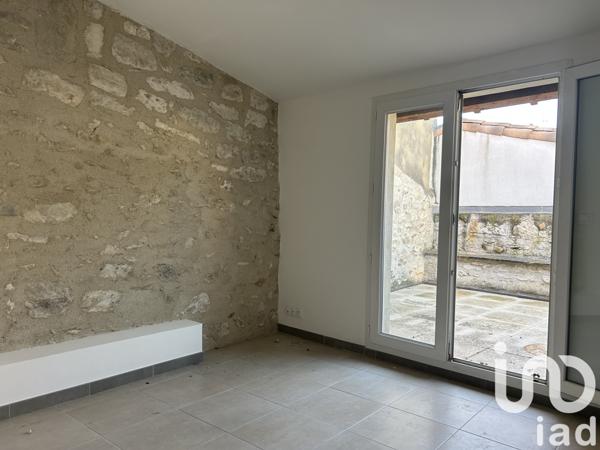 Location appartement 3 pièces 60 m² Aramon