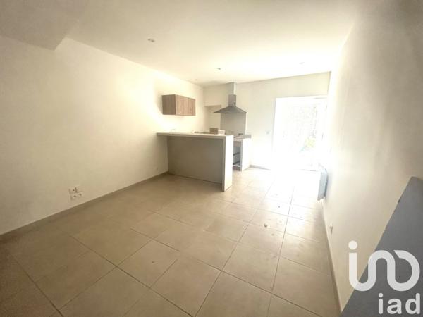 Location appartement 3 pièces 60 m² Aramon