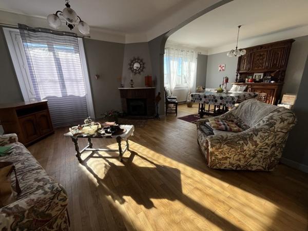 Maison à vendre |  Sainte-Féréole |  7 pièces | 195 m²