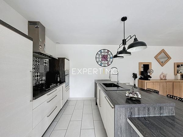 Mametz (62120) Exclusivité Expertimo – Ancienne Longère Rénovée à Mametz (Pas-de-Calais)