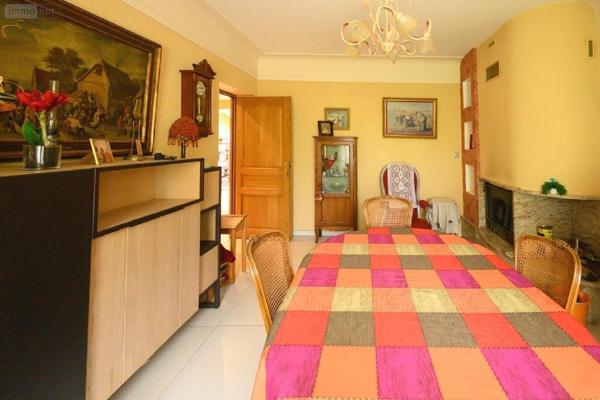 Maison à vendre à Montbrison dans la Loire (42600), ref : 090/440   
MONTBRISON - Centre ville