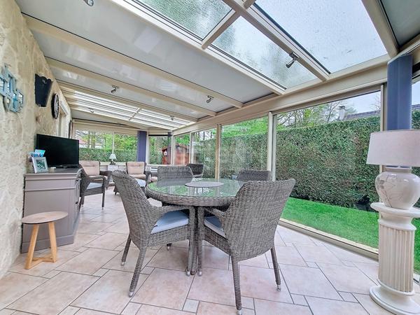 Maison Lamorlaye 7 pièce(s) - 165 m2 - 4 chambres - Sous sol total - Proche centre ville