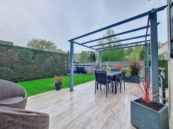 Maison Lamorlaye 7 pièce(s) - 165 m2 - 4 chambres - Sous sol total - Proche centre ville